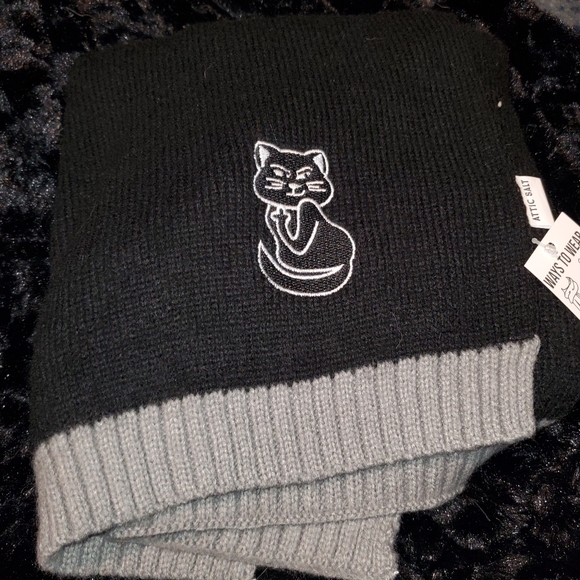 Attic Salt Wide Knit Scarf - Picture 2 of 3